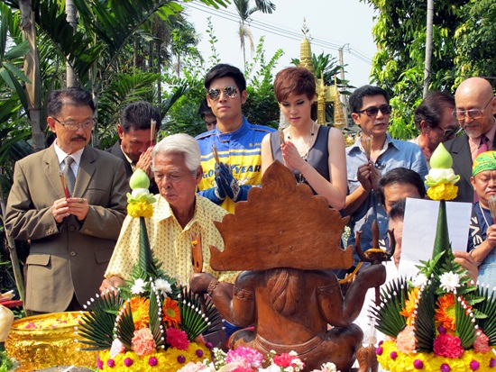 แข่งรักนักซิ่ง
