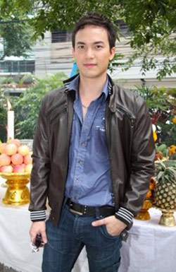 โทน