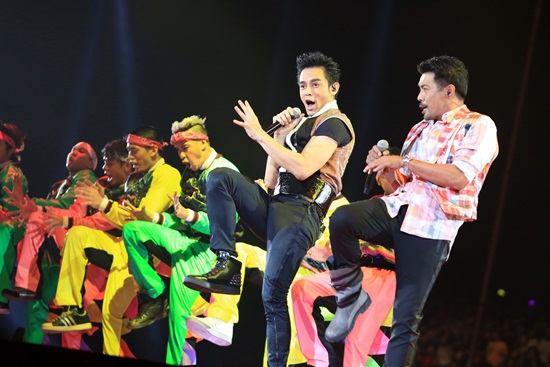  6 2 13 แดนซ์ฟีเวอร์ รวมพลขาแดนซ์ยุคเก๋า เต้นกระจาย 360 องศา