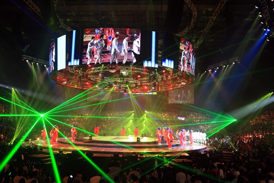  6 2 13 แดนซ์ฟีเวอร์ รวมพลขาแดนซ์ยุคเก๋า เต้นกระจาย 360 องศา