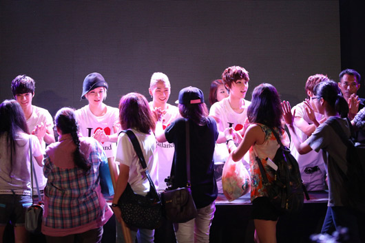 NU\'EST