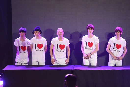 NU\'EST