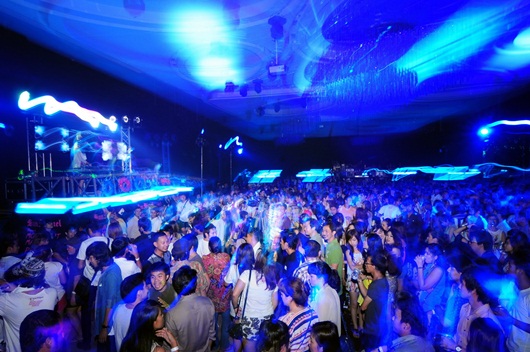 Moonlight Madnight Party