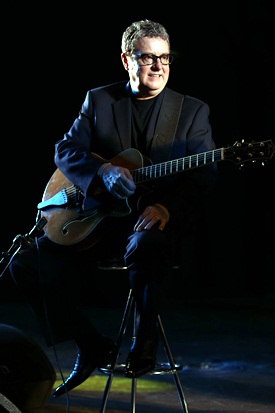 Tommy Emmanuel & Martin Taylor Live In Bangkok