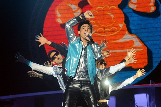 คอนเสิร์ต ปาร์ตี้รียูเนี่ยน