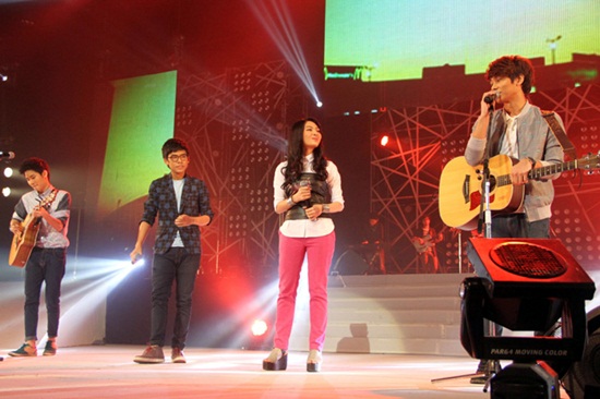  เวทีกามิกาเซ่ เดือด ! ทรี.ทู.วัน ใบเตย สาดมันส์ สนั่นฮอลล์