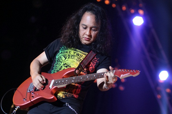 Short Charge Shock Rock Legend