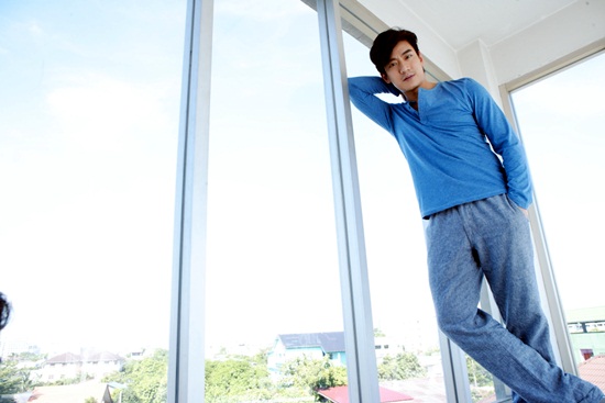  โอ๊ค สมิทธิ์ คัมแบ็ค ร่วมงาน โอ้ เสกสรรค์ ส่ง MV ถ้าความคิดถึงฆ่าคนได้
