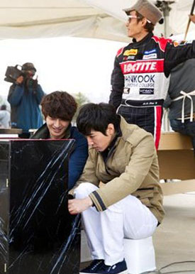  Danny Ahn กับบทบาทพิธีกรรายการ Top Gear Korea Season 4