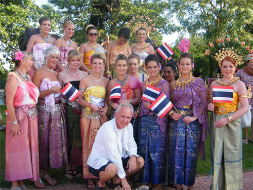 ชวนเที่ยว งานช้างสุรินทร์ 2555 ชมโชว์ช้างสุดอลังการ