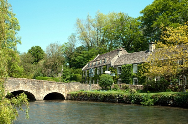  เยี่ยมชม Bibury Village หมู่บ้านที่สวยที่สุดในอังกฤษ
