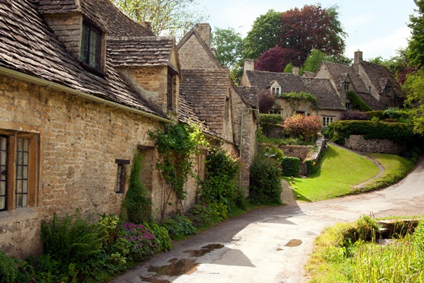  เยี่ยมชม Bibury Village หมู่บ้านที่สวยที่สุดในอังกฤษ
