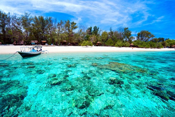  8 เกาะสวยที่สุดในเอเชีย สวรรค์ของคนชอบเที่ยวทะเลใกล้แค่เอื้อม