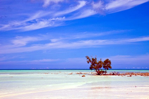  8 เกาะสวยที่สุดในเอเชีย สวรรค์ของคนชอบเที่ยวทะเลใกล้แค่เอื้อม