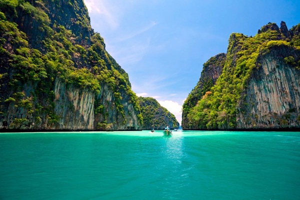   8 เกาะสวยที่สุดในเอเชีย สวรรค์ของคนชอบเที่ยวทะเลใกล้แค่เอื้อม