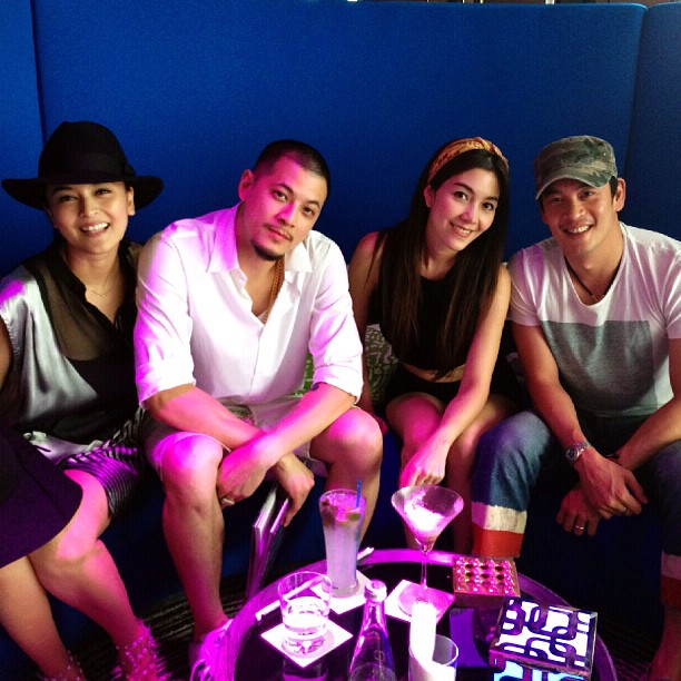 เวย์ นานา ชาคริต วุ้นเส้น ยกก๊วนร่วมงานแต่งที่เกาะสมุย