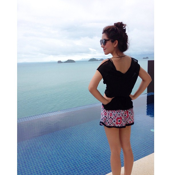 เวย์ นานา ชาคริต วุ้นเส้น ยกก๊วนร่วมงานแต่งที่เกาะสมุย