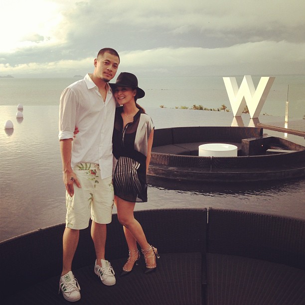 เวย์ นานา ชาคริต วุ้นเส้น ยกก๊วนร่วมงานแต่งที่เกาะสมุย