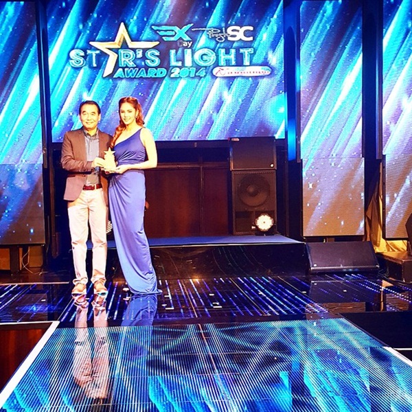  ปู ไปรยา คว้าอันดับ 1 จากโผ 50 สาวเซ็กซี่ สตาร์ไลท์ อวอร์ด 2014