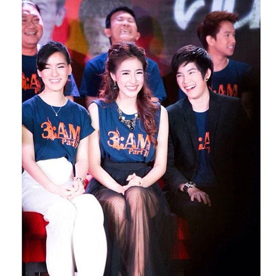  เทวี ฤาชนก มีแสง ประวัตินางเอกหนังสยอง ตีสาม คืนสาม 3D