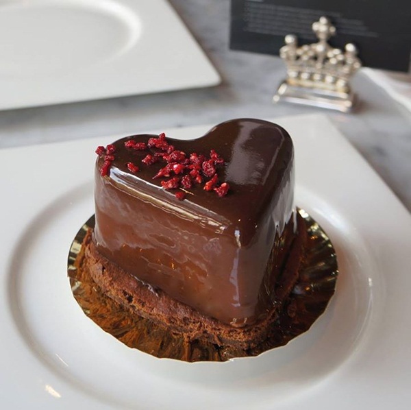 12 ร้านเค้กและขนมที่คู่รักต้องเช็กอินในวันวาเลนไทน์