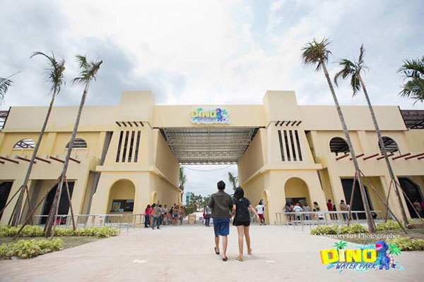สวนน้ำ Dino Water Park ขอนแก่น ทะเลเทียมแห่งแรกในอีสาน