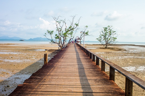  4 วัน 3 คืน เที่ยวเกาะช้าง เกาะหมาก เกาะขาม ในงบ 3,500
