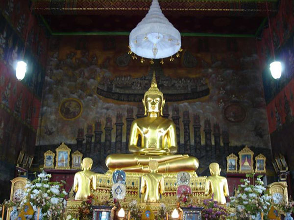  พาพ่อทัวร์ไหว้พระวัดดัง เสริมสิริมงคลรับวันพ่อ