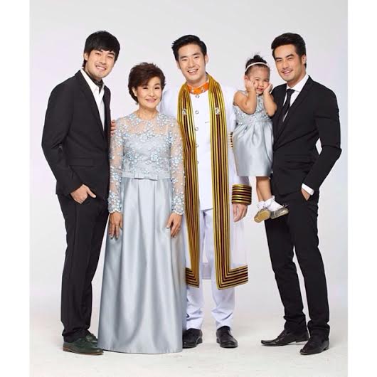 ภัทร ฉัตรบริรักษ์ สุดปลื้มซ้อมใหญ่รับปริญญา คณะครุศาสตร์ จุฬาฯ