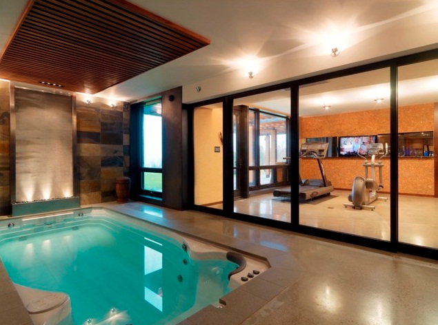 อลังเว่อร์! 20 สระว่ายน้ำในบ้านสุดเริ่ด