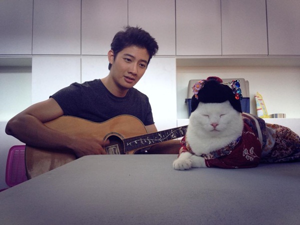  ชาลี แมวเกอิชา จากหนัง แคท อ่ะ แว้บ เสียชีวิตแล้ว