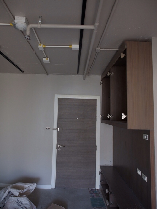 แต่งคอนโดสไตล์ Loft โชว์ปูนขัดมันเท่ ๆ