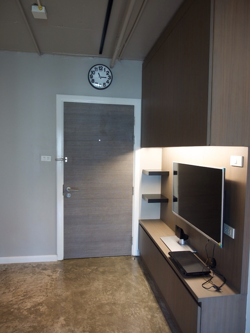 แต่งคอนโดสไตล์ Loft โชว์ปูนขัดมันเท่ ๆ