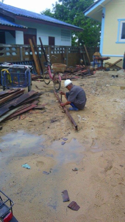 สร้างบ้านใหม่หลังน้อยให้ตายาย เป็นบ้านชั้นเดียวแสนอบอุ่น