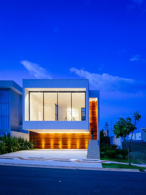 แบบบ้านเล่นระดับ 4 ชั้น สวยเรียบง่ายสไตล์โมเดิร์น