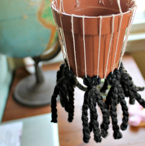 diy กระถางแขวนต้นไม้จากไหมพรม
