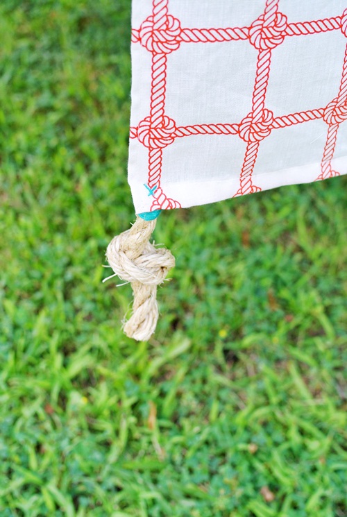 DIY ผ้าปูโต๊ะแสนเก๋ จากปลอกหมอนผืนเก่า