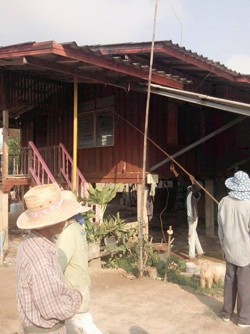 สร้างบ้านใหม่หลังน้อยให้ตายาย เป็นบ้านชั้นเดียวแสนอบอุ่น