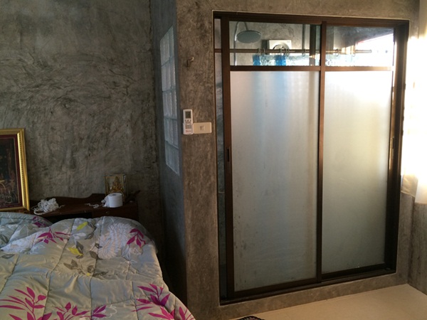 บ้านปูนเปลือย 3 ห้องนอน 4 ห้องน้ำ งบ 1.3 ล้าน