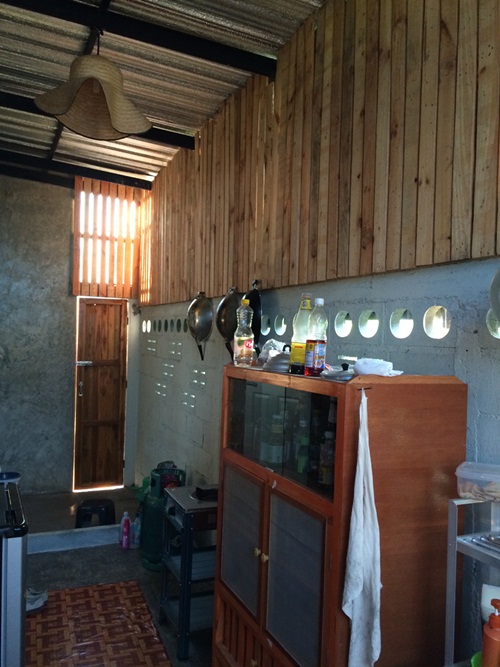 บ้านปูนเปลือย 3 ห้องนอน 4 ห้องน้ำ งบ 1.3 ล้าน