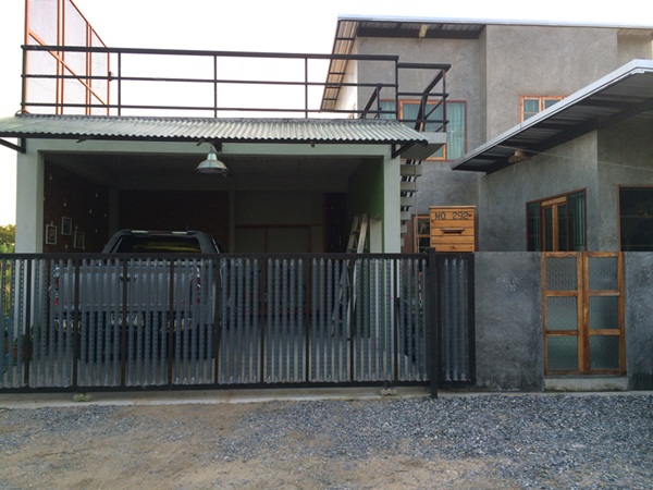 บ้านปูนเปลือย 3 ห้องนอน 4 ห้องน้ำ งบ 1.3 ล้าน