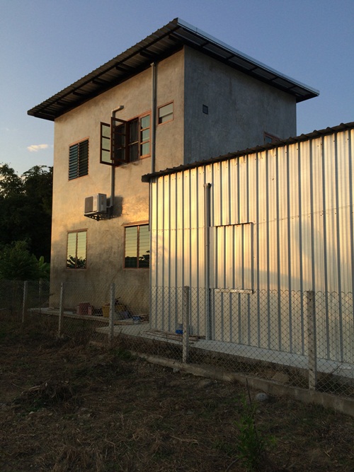 บ้านปูนเปลือย 3 ห้องนอน 4 ห้องน้ำ งบ 1.3 ล้าน