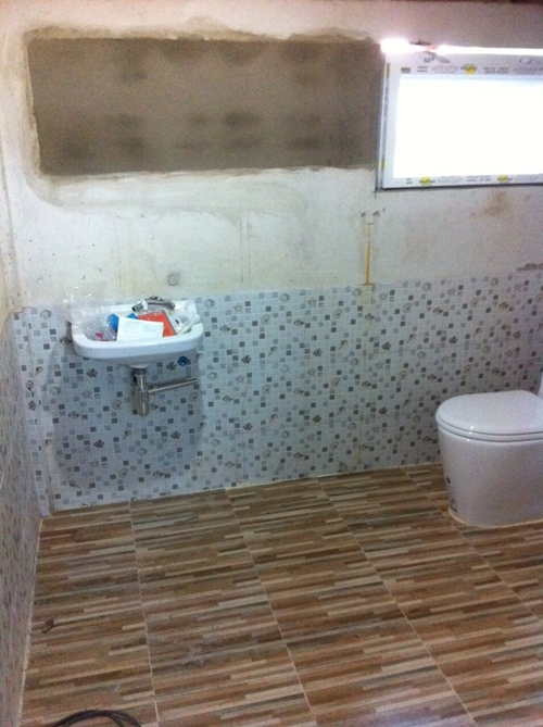 รีโนเวทห้องน้ำและห้องครัวแบบบ้าน ๆ เวอร์ชั่นงบน้อย