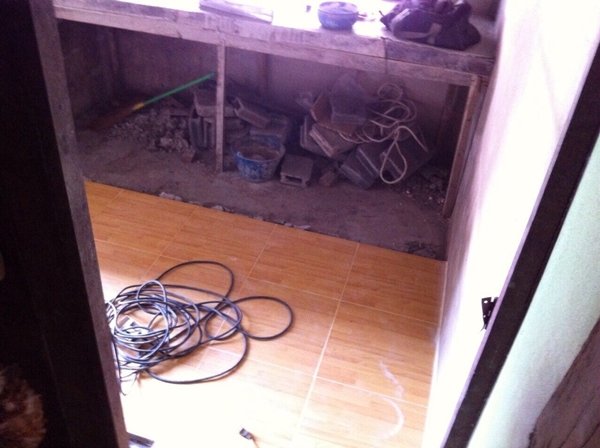 รีโนเวทห้องน้ำและห้องครัวแบบบ้าน ๆ เวอร์ชั่นงบน้อย