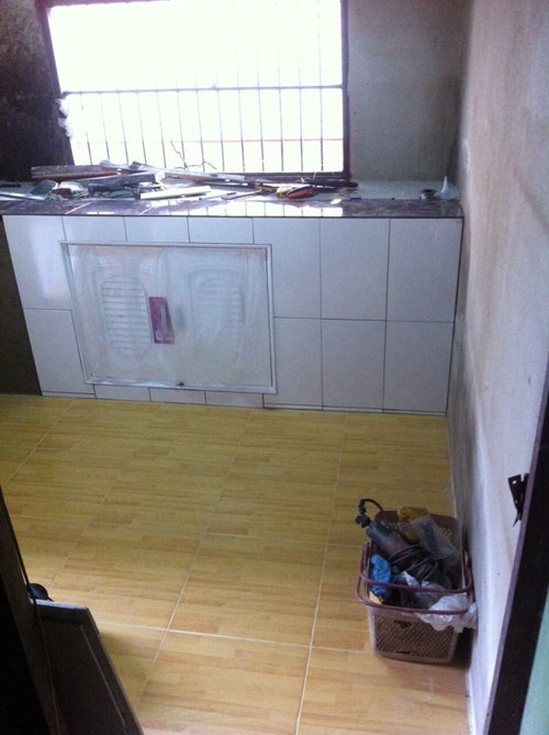 รีโนเวทห้องน้ำและห้องครัวแบบบ้าน ๆ เวอร์ชั่นงบน้อย
