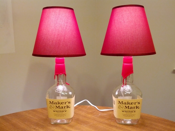 15 ไอเดียโคมไฟเท่ ๆ จากขวดวิสกี้