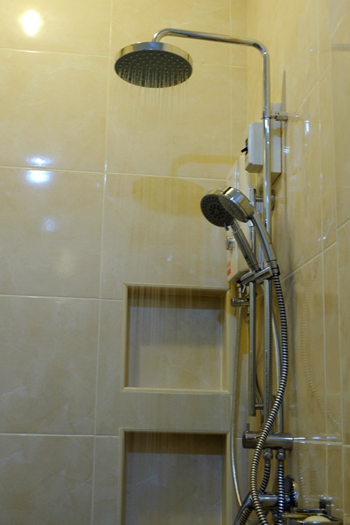 Renovate ห้องน้ำเก่า ทุบทิ้งทำใหม่จนเกือบจำไม่ได้
