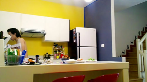  เจ๋ง! ประหยัดงบด้วยฝีมือ DIY วอลเปเปอร์และเสาอิฐเทียม