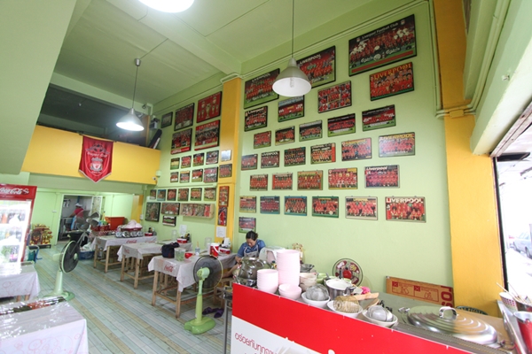 Renovate ตึกแถวเก่า เป็นร้านบะหมี่ลิเวอร์พูล
