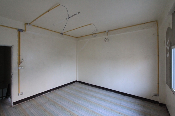 Renovate ตึกแถวเก่า เป็นร้านบะหมี่ลิเวอร์พูล